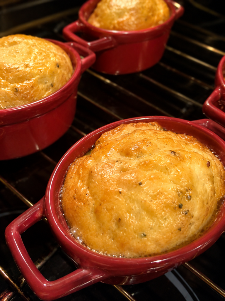 Omelettes aux lardons en cassolettes : une recette simple et gourmande